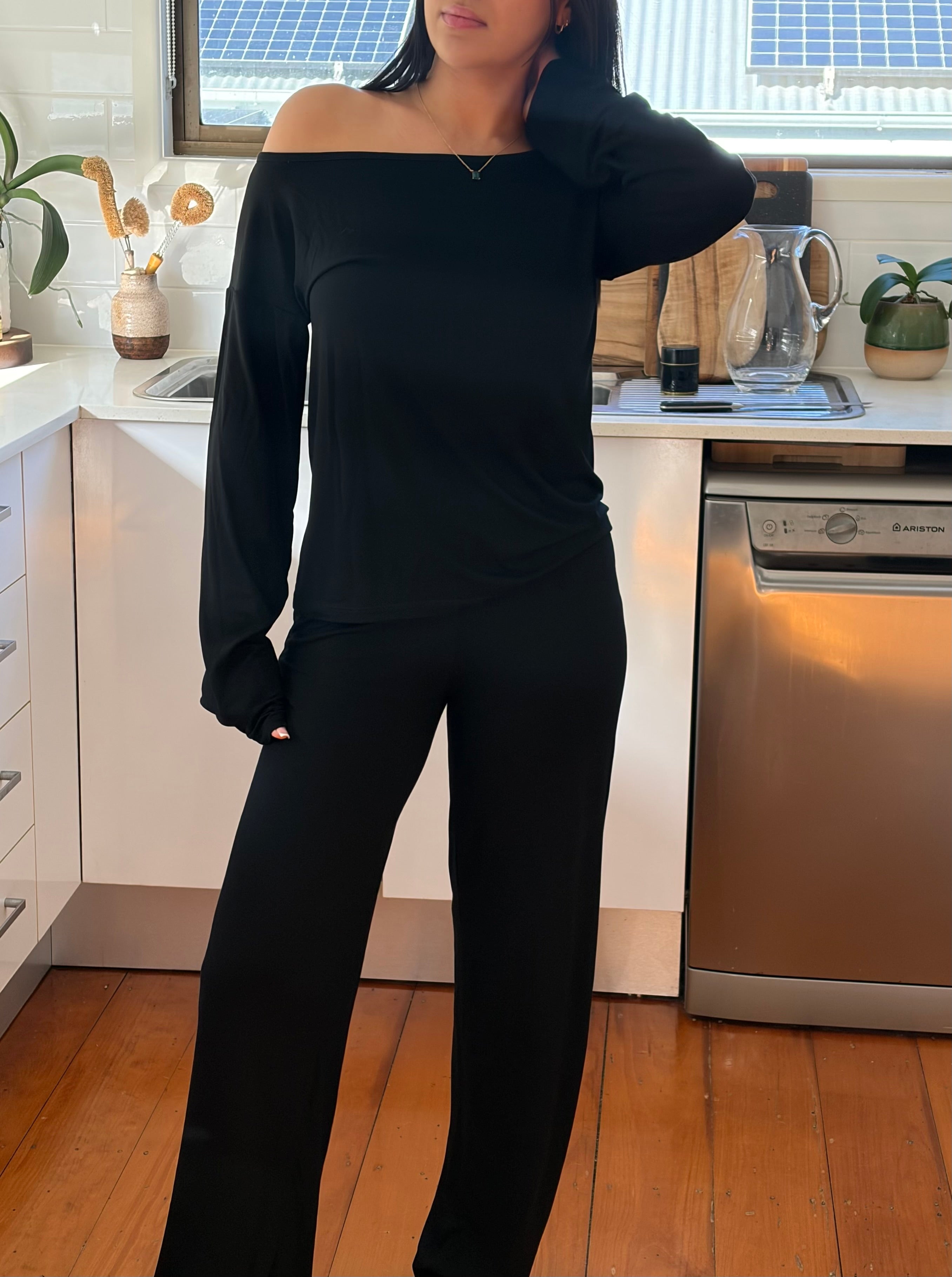 Bamboo off-the-shoulder Top in Midnight Black