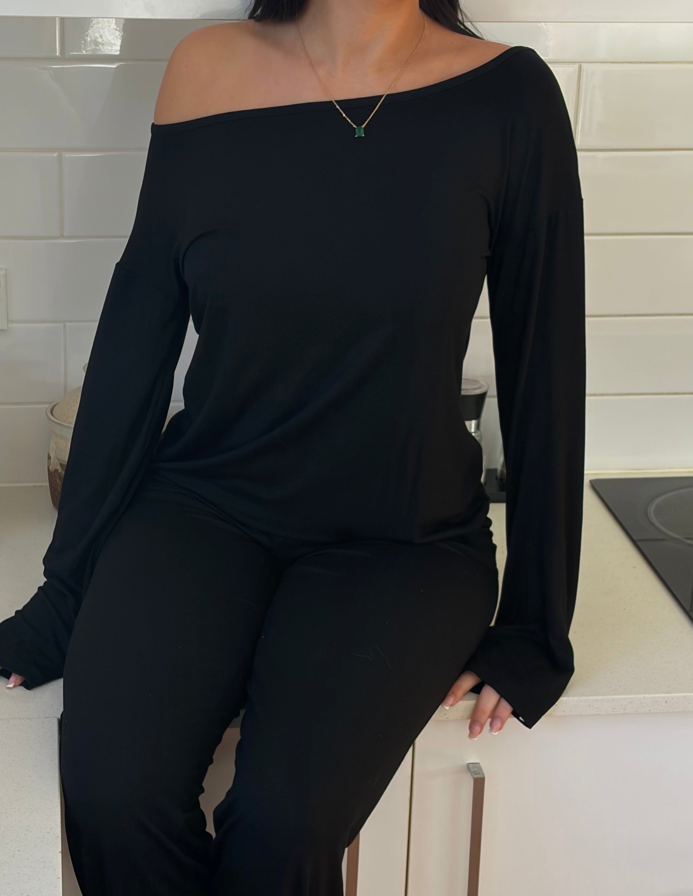 Bamboo off-the-shoulder Top in Midnight Black