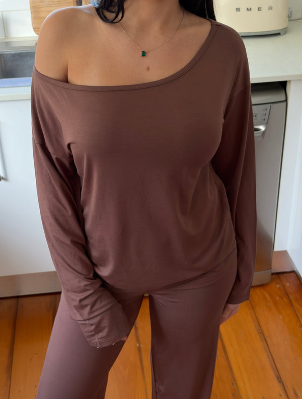 Bamboo off-the-shoulder Top in Chocolate Brown
