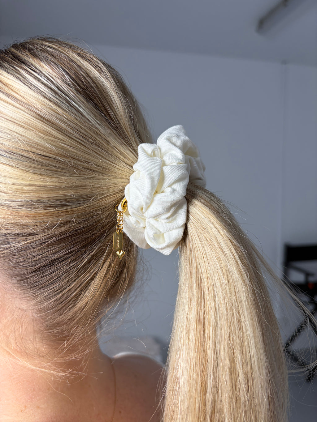 Bamboo Scrunchie in Ivory