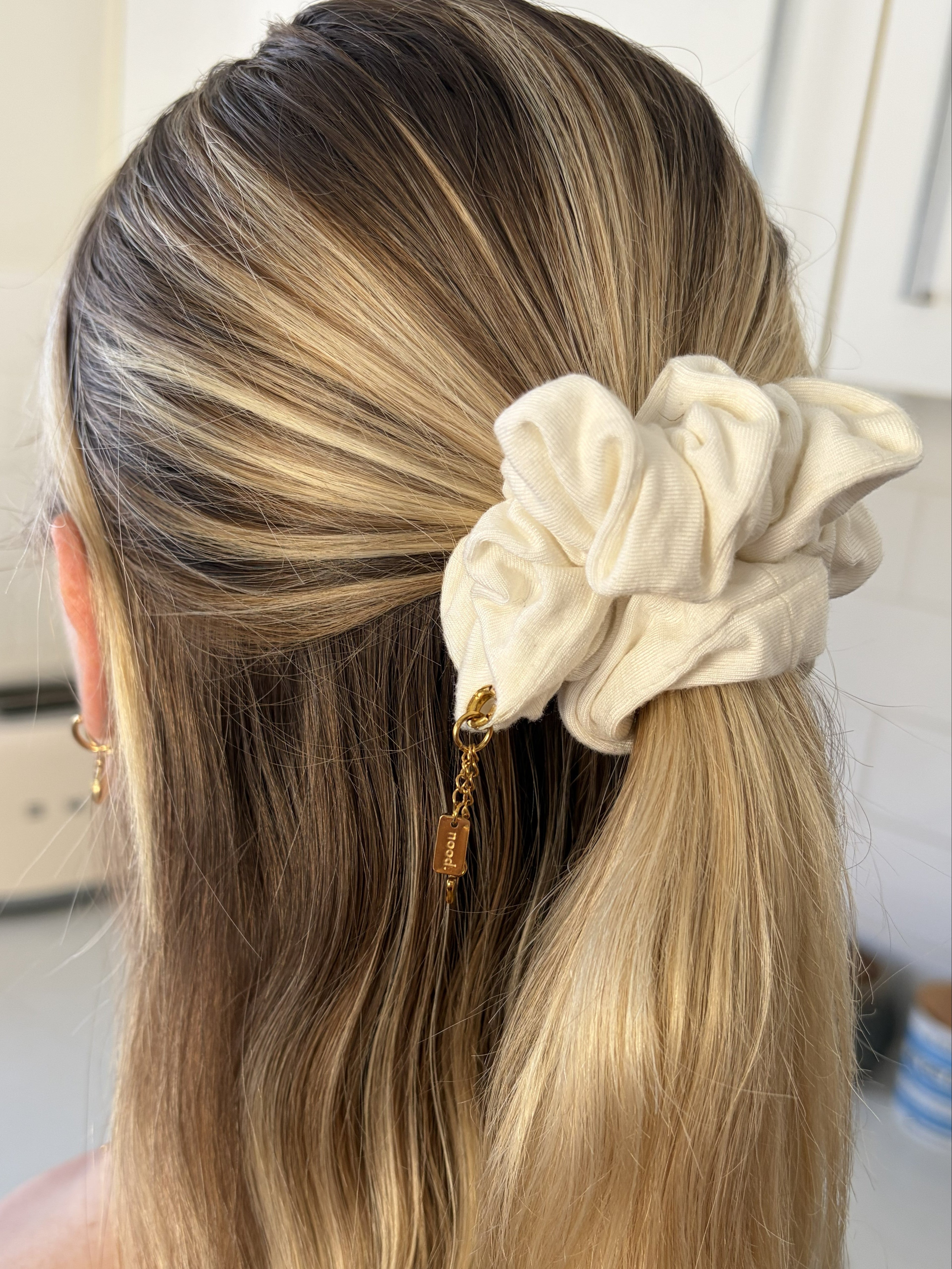 Bamboo Scrunchie in Ivory