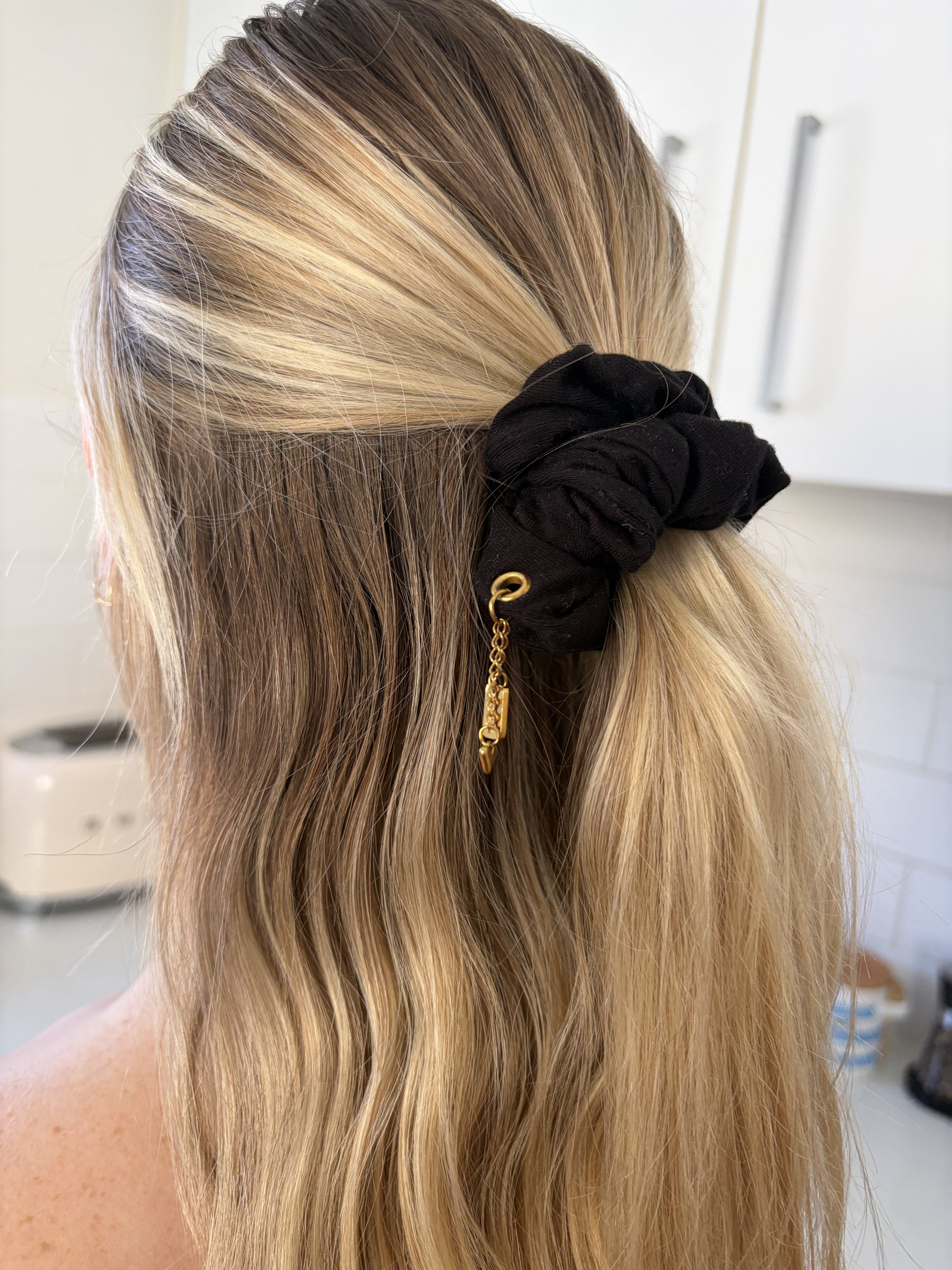 Bamboo Scrunchie in Midnight Black