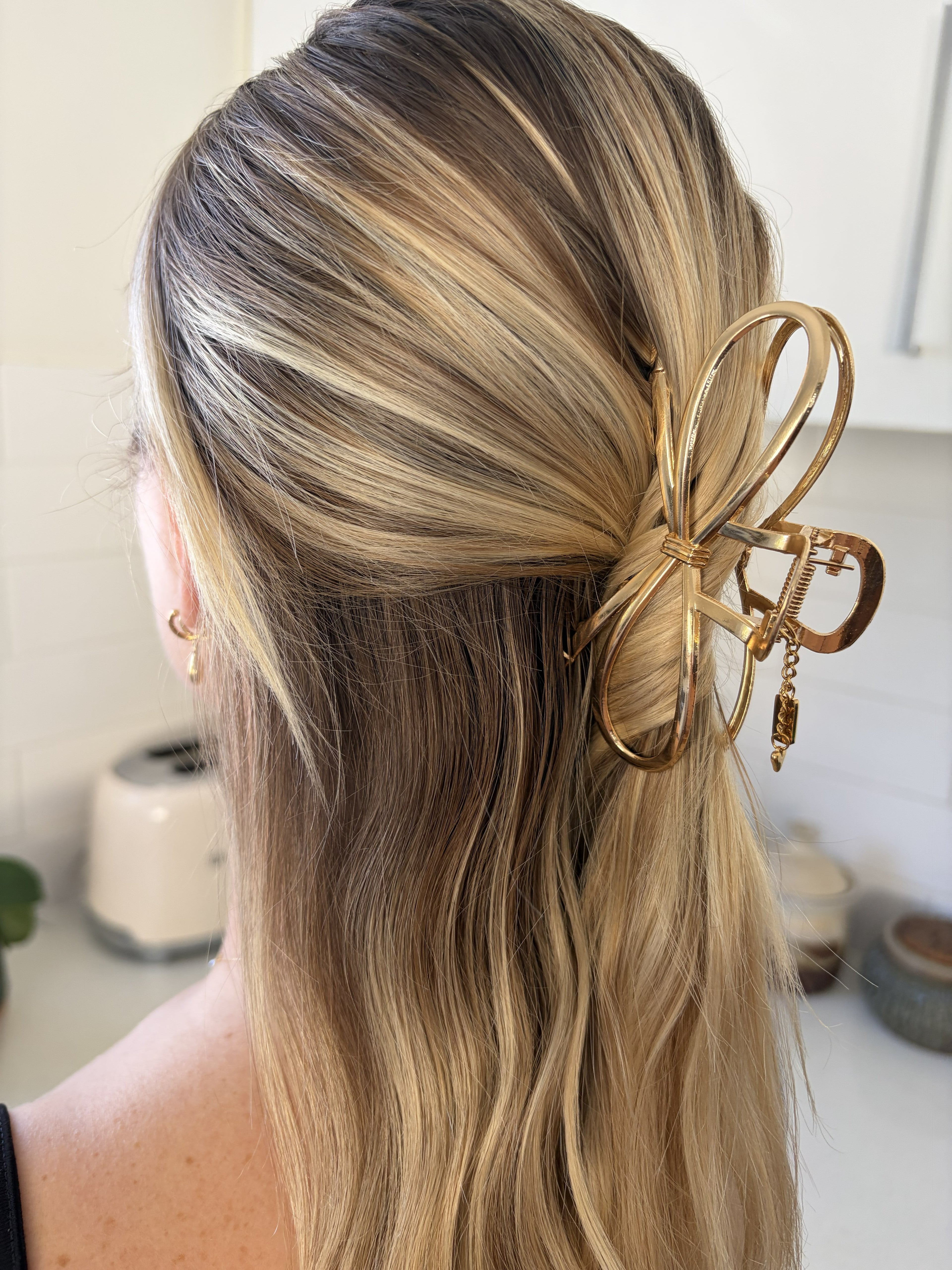 Bow Claw Clip in Yellow Gold